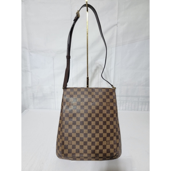 Authentic LOUIS VUITTONDamier Ebene Musette Salsa GM - Picture 5 of 13